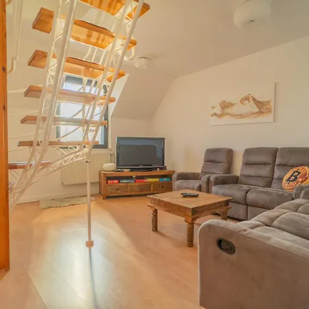Mezonet V Tatranskej Lomnici Apartment